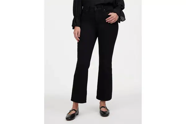 curvy kick crop jean