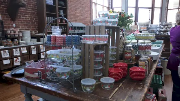 pioneer woman mercantile, pioneer woman, mercantile, the merc, shop, restaurant, guide, travel tips, food, shopping, ree drummond, ladd drummond, marlboro man, family business, pawhuska, oklahoma