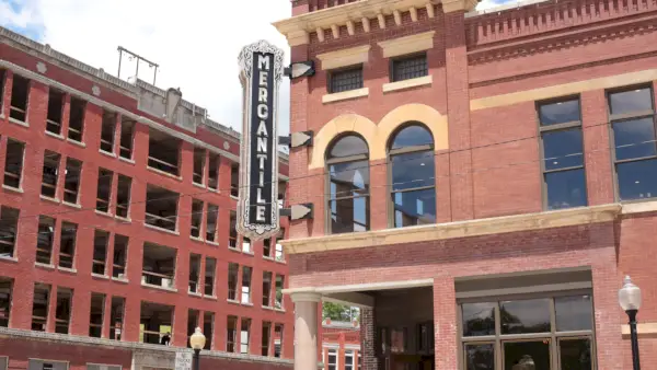 pioneer woman mercantile, pioneer woman, mercantile, the merc, shop, restaurant, guide, travel tips, food, shopping, ree drummond, ladd drummond, marlboro man, family business, pawhuska, oklahoma