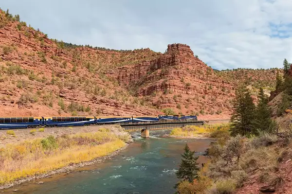 Canyon Spirit train