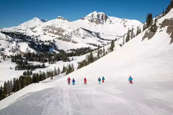 People in ski school at Jackson Hole Mountain Resort 