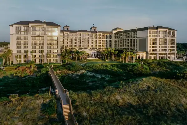 Exterior view of The Ritz Carlton, Amelia Island in Florida 