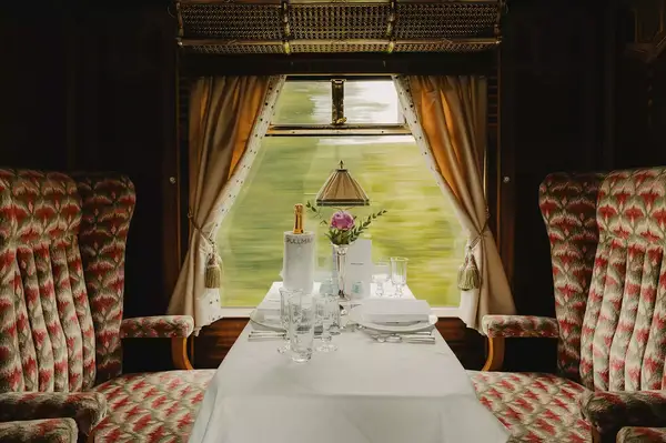 A train dining car