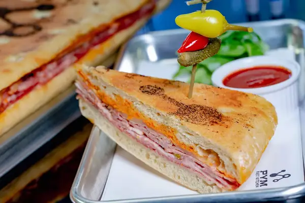 Avengers Campus Food & Beverage – Experiment No. EE10: Pym Test Kitchen, Disneyland