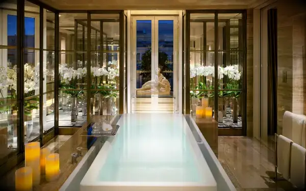 Four Seasons Hotel George