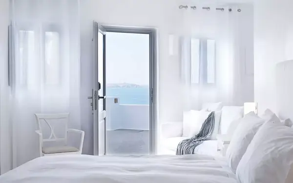 Top Romantic Hotels: Katikies, Santorini, Greece