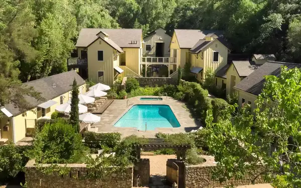 Top Romantic Resorts: Farmhouse Inn, California