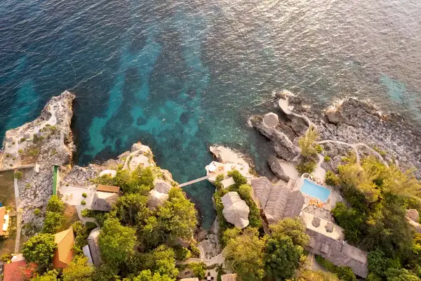 Overview of the coast at the Tensing Pen resort