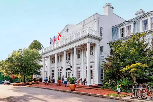 Exterior of the Willcox Hotel