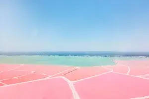 Mexiko, Yucatan, Las Coloradas, Pink Lake salt lake